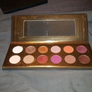 DO NOT BUY TRADED Coloured Raine Queen